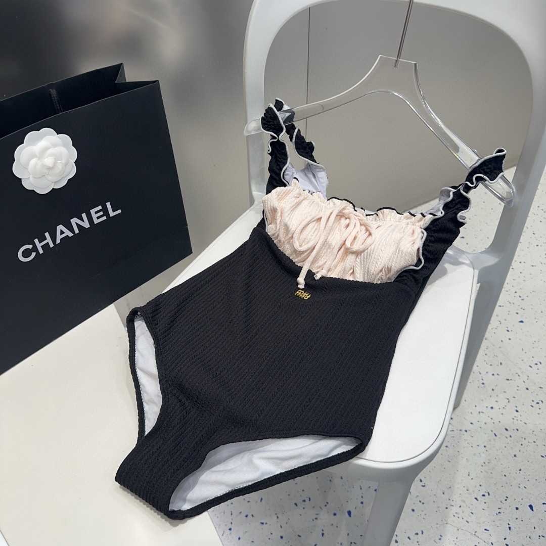 NO:305476,Miumiu swimsuits are a must-have for fashion experts. Super body shape!  SML swimsuits, swimsuits, swimsuits, bikinis, miumiu, swimsuits, bikinis19860909miumiu泳衣,时尚达人必备.超级显身材！SML泳衣泳裤比基尼,泳衣，泳裤，比基尼,miumiu,swimsuits,bikinis,accessory