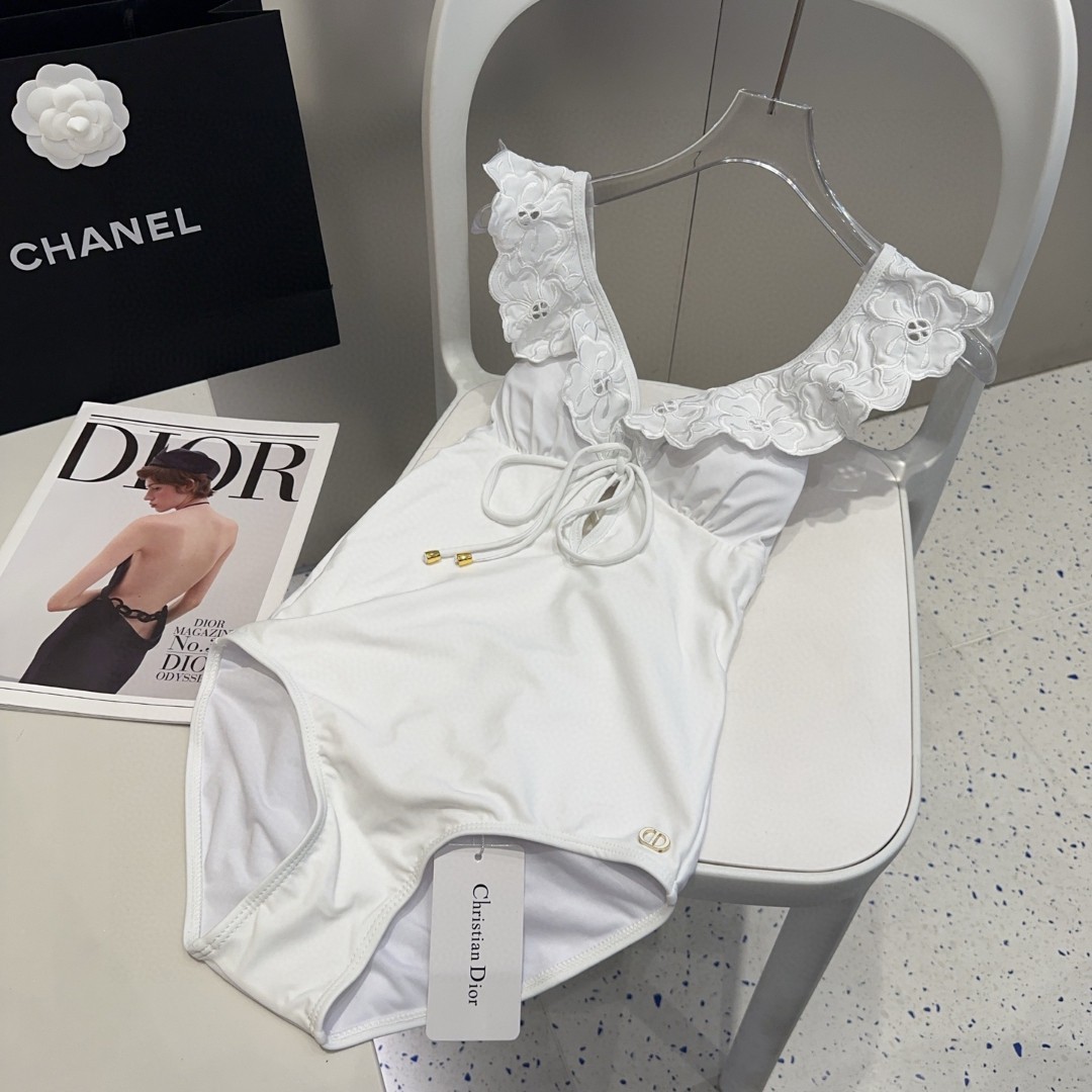 NO:305632,Dior swimsuit, the real thing is so beautiful!  If you can't take pictures of it, whoever wears it will be beautiful!  Very worth buying SML swimsuits, swimsuits, swimsuits, bikinis, dior, swimsuits, bikinis19860909迪奥泳衣,实物实在太美了！拍不出来它的美谁穿谁美！很值得入手 SML泳衣泳裤比基尼,泳衣，泳裤，比基尼,dior,swimsuits,bikinis,accessory