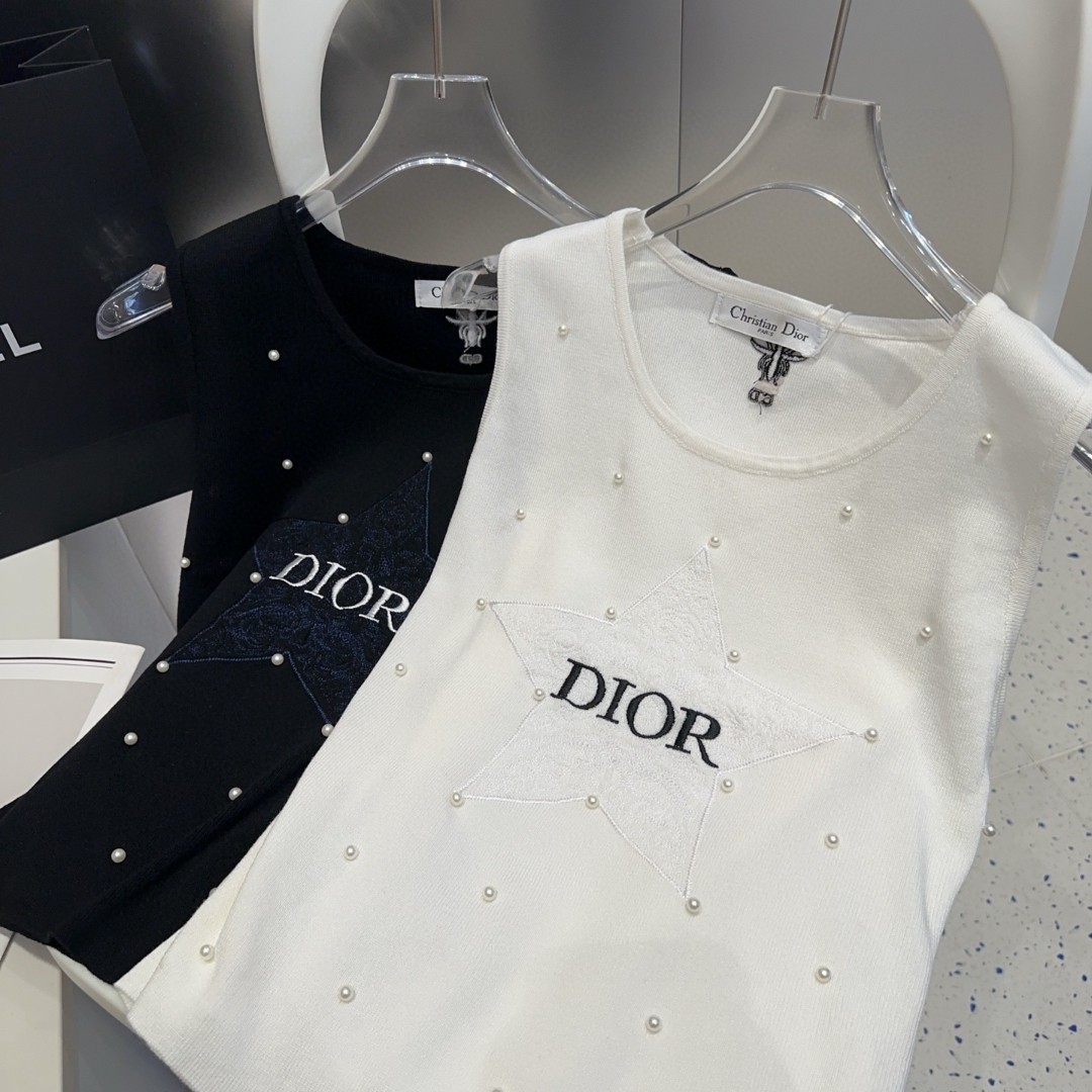 NO:374313,Dior vest, wearing a jacket, super hot, single size, swimsuit, swimsuit, bikini, dior, jackets & coats, swimsuits, bikinis19860909迪奥小背心,搭外套单穿超爆 均码泳衣泳裤比基尼,泳衣，泳裤，比基尼,dior,jackets & coats,swimsuits,bikinis,accessory