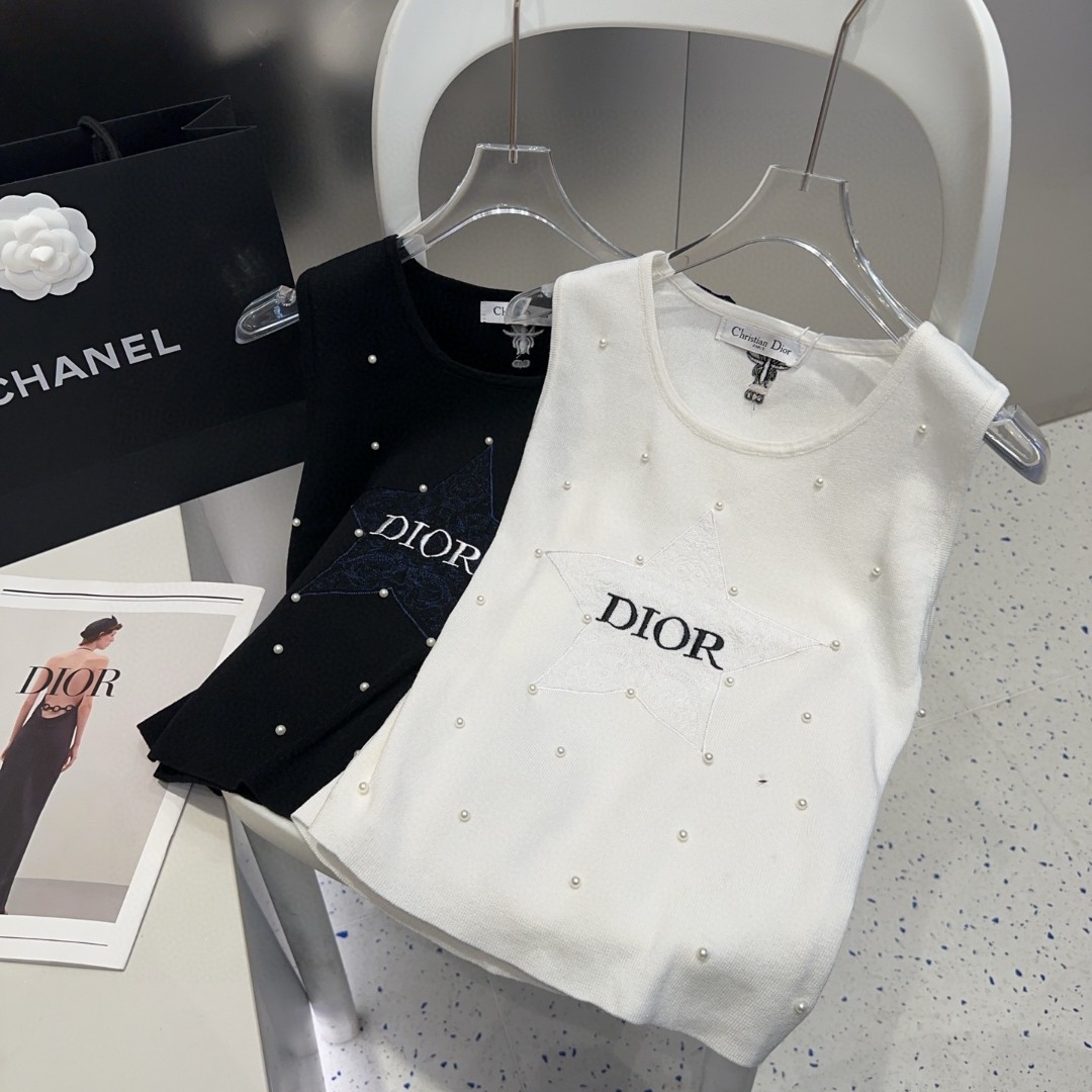 NO:305633,Dior vest, wearing a jacket, super hot, single size, swimsuit, swimsuit, bikini, dior, jackets & coats, swimsuits, bikinis19860909迪奥小背心,搭外套单穿超爆 均码泳衣泳裤比基尼,泳衣，泳裤，比基尼,dior,jackets & coats,swimsuits,bikinis,accessory