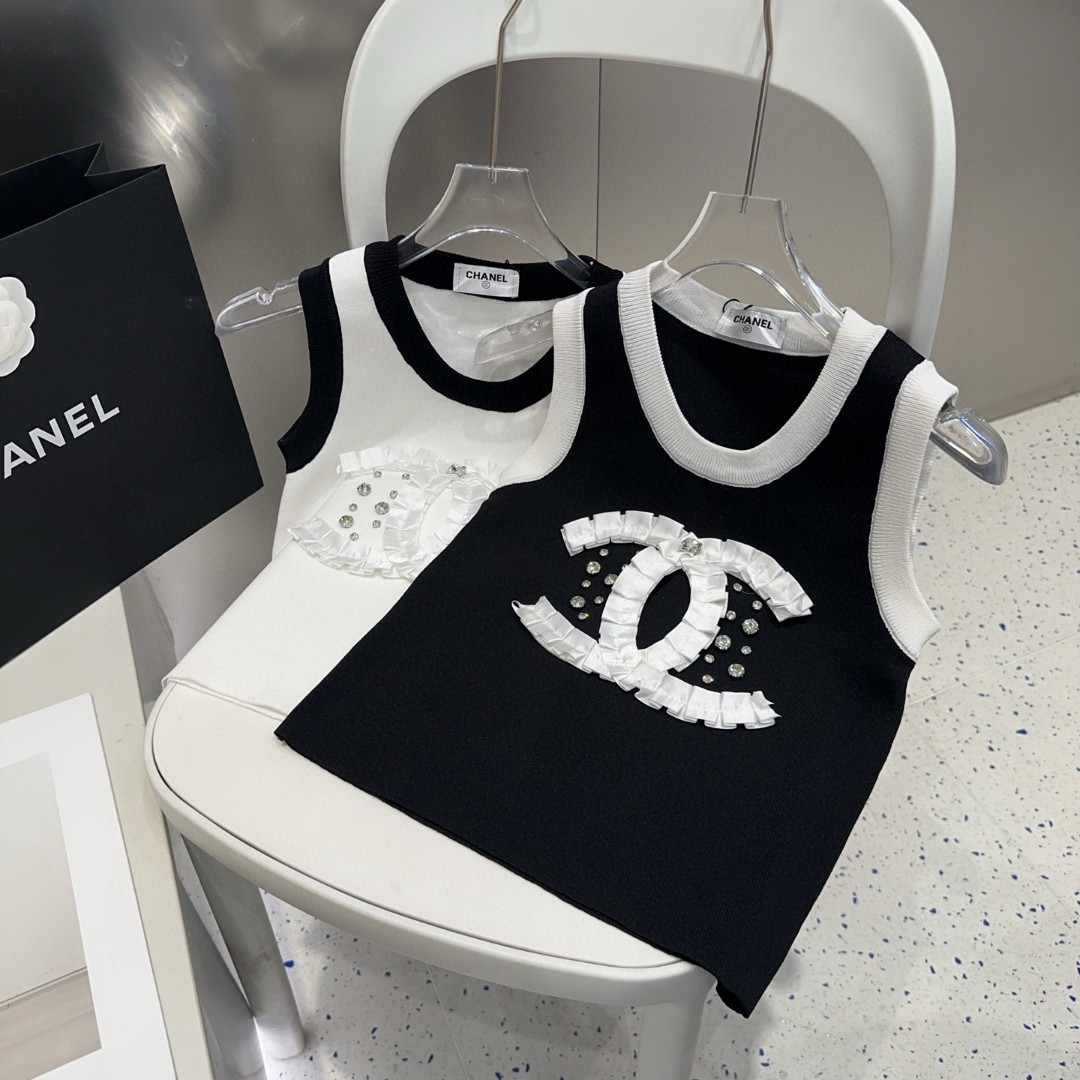 NO:305675,Chanel vest, wearing a jacket, super hot, single size, swimsuit, swimsuit, bikini, chanel, jackets & coats, swimsuits, bikinis19860909香奈儿背心,搭外套单穿超爆 均码泳衣泳裤比基尼,泳衣，泳裤，比基尼,chanel,jackets & coats,swimsuits,bikinis,accessory