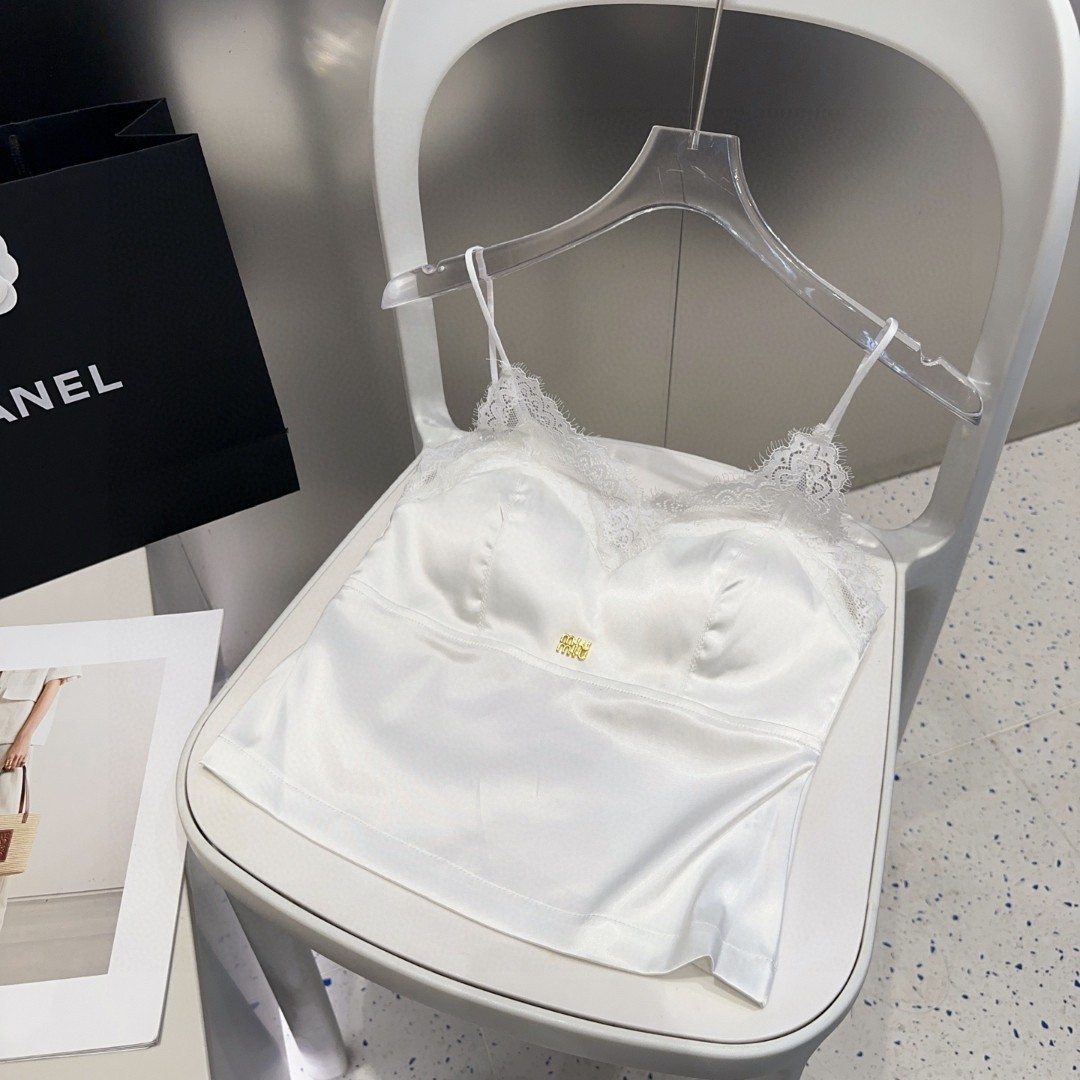 NO:374988,Miumiu small vest, with its own coaster, wearing a jacket, wearing a single coat, one size swimsuit, swimming trunk bikini, swimsuit, swimming trunk, bikini, miumiu, jackets & coats, swimsuits, bikinis19860909miumiu小背心,自带杯垫,搭外套单穿超爆 均码泳衣泳裤比基尼,泳衣，泳裤，比基尼,miumiu,jackets & coats,swimsuits,bikinis,accessory