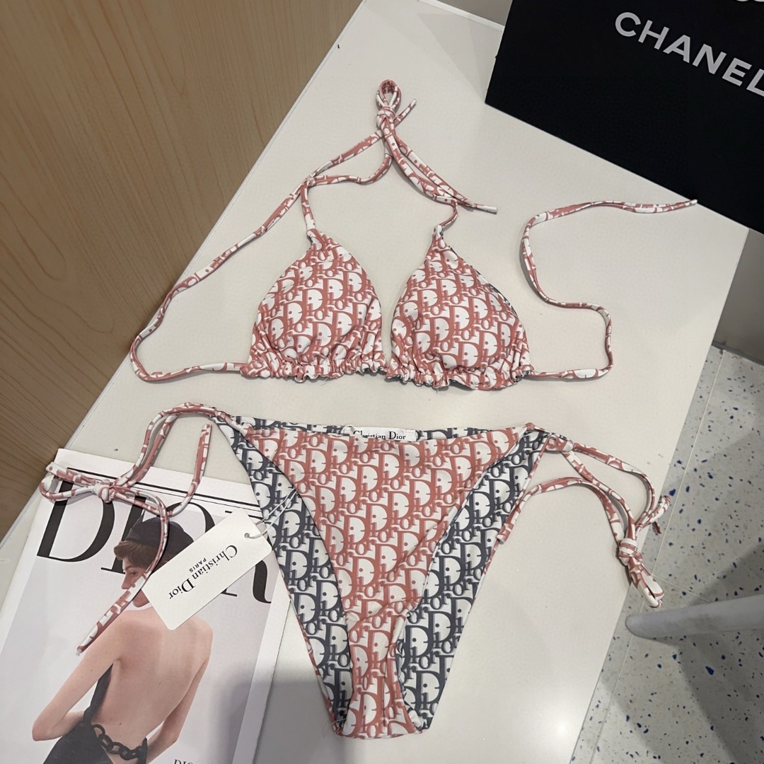 NO:373799,Dior swimsuit, the real thing is so beautiful!  If you can't take pictures of it, whoever wears it will be beautiful!  Very worth buying SML swimsuits, swimsuits, swimsuits, bikinis, dior, swimsuits, bikinis19860909迪奥泳衣,实物实在太美了！拍不出来它的美谁穿谁美！很值得入手 SML泳衣泳裤比基尼,泳衣，泳裤，比基尼,dior,swimsuits,bikinis,accessory