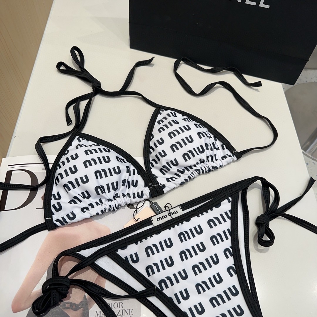 
miumiu泳衣，时尚达人必备。超级显身材！SML
