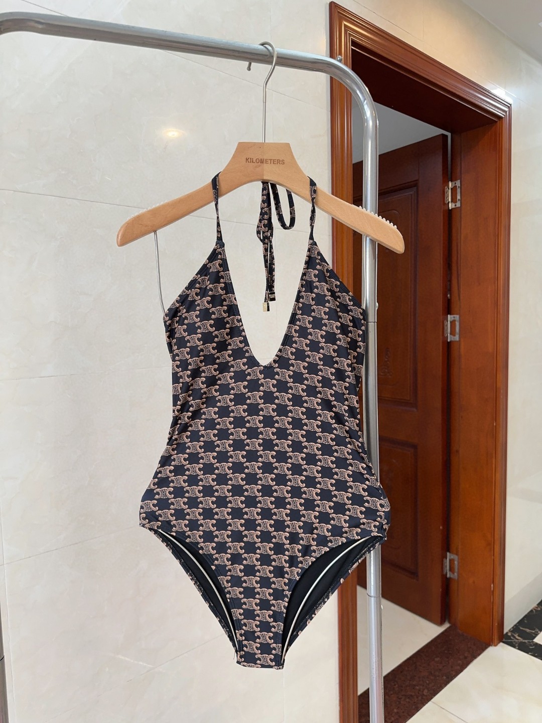 NO:373435,Celine's swimsuit is super beautiful in real life, and the upper body looks super white!  The fabric is very comfortable and must-have for vacation!  SML swimsuits, swimsuits, swimsuits, bikinis, swimsuits, bikinis19860909塞琳泳衣,实物超级好看,上身超级显白！面料很舒服,度假必备！SML泳衣泳裤比基尼,泳衣，泳裤，比基尼,swimsuits,bikinis,accessory