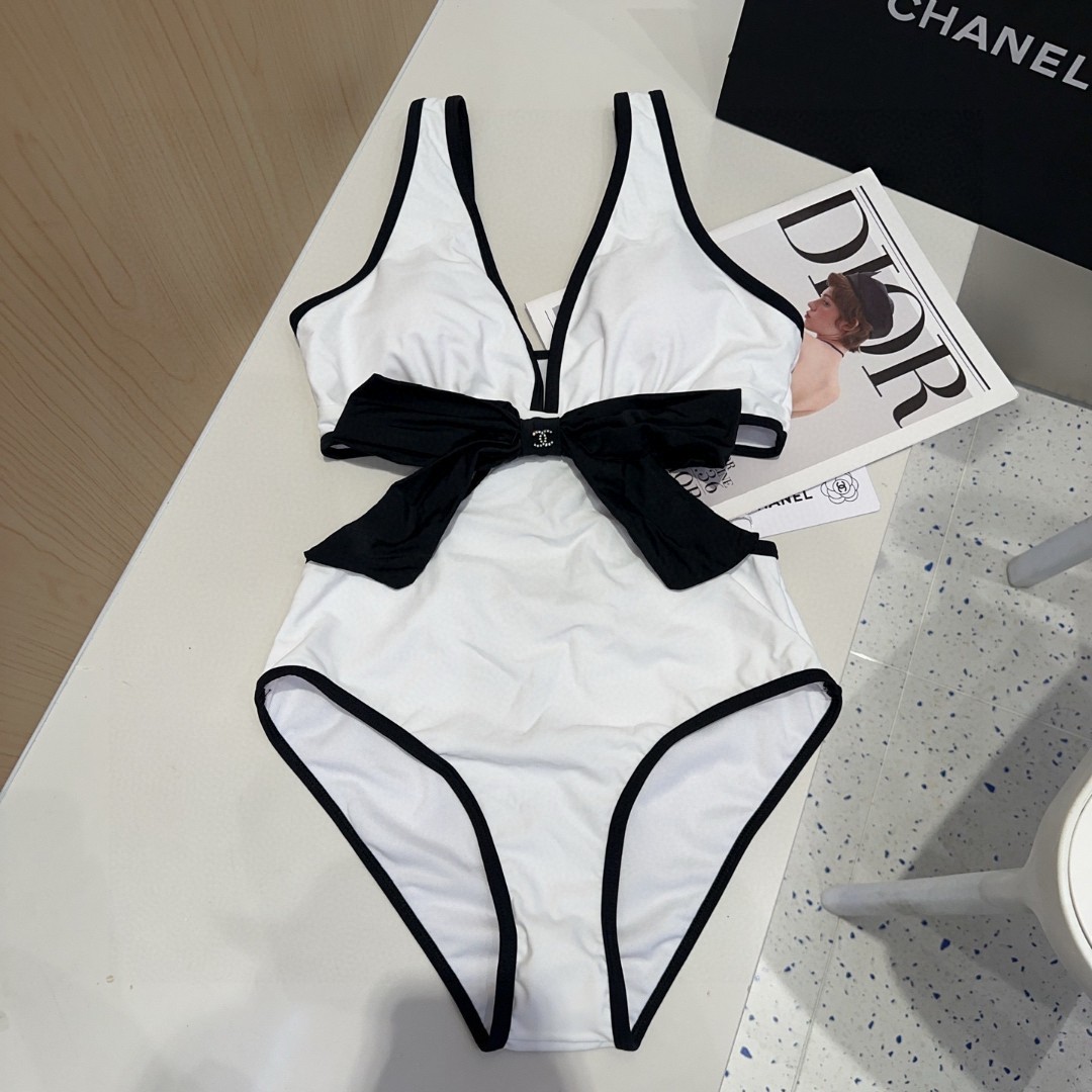 NO:373433,Chanel swimsuit, the real thing is so beautiful!  If you can't take pictures of it, whoever wears it will be beautiful!  Very worth buying SML swimsuits, swimsuits, swimsuits, bikinis, chanels, swimsuits, bikinis19860909香奈儿泳衣,实物实在太美了！拍不出来它的美谁穿谁美！很值得入手 SML泳衣泳裤比基尼,泳衣，泳裤，比基尼,chanel,swimsuits,bikinis,accessory