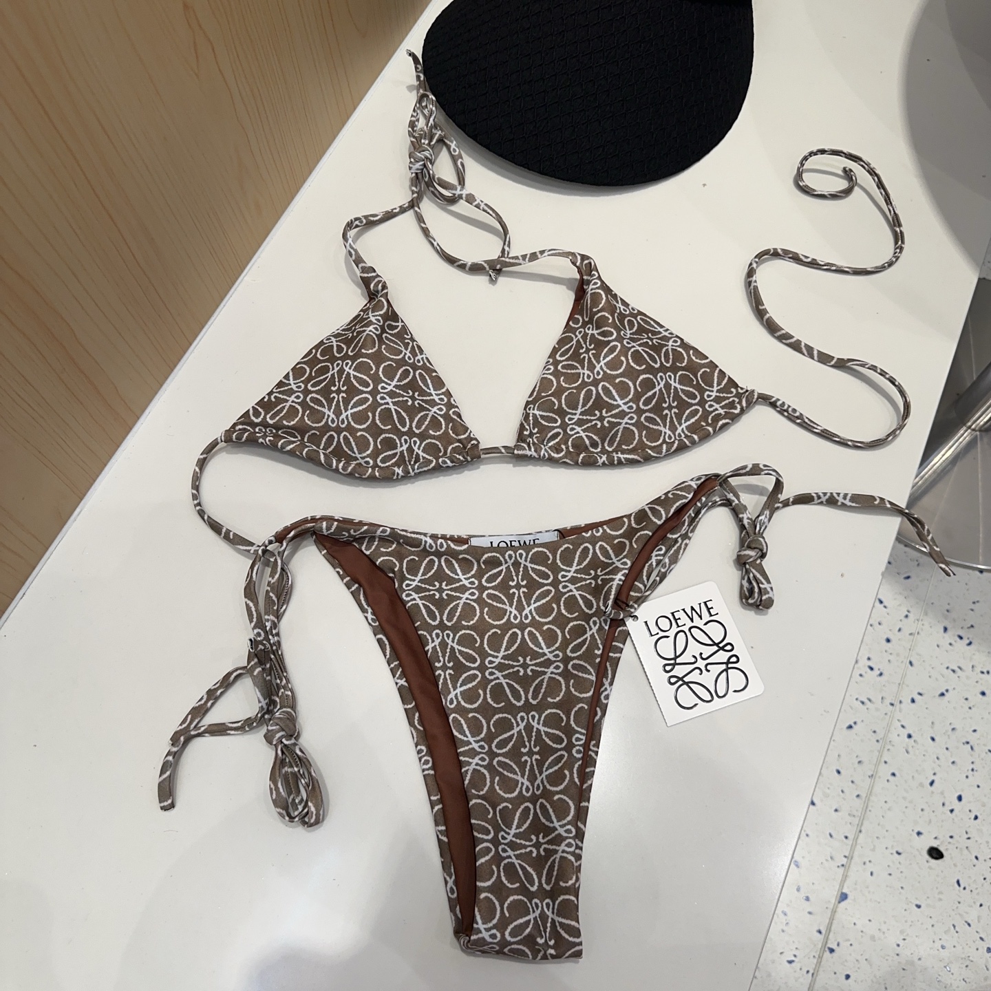 NO:373448,Luo Yiwei swimsuit is a must-have for fashion experts. It shows off your figure!  SML swimsuits, swimsuits, swimsuits, bikinis, loewe, swimsuits, bikinis19860909罗意威泳衣,时尚达人必备.超级显身材！SML泳衣泳裤比基尼,泳衣，泳裤，比基尼,loewe,swimsuits,bikinis,accessory