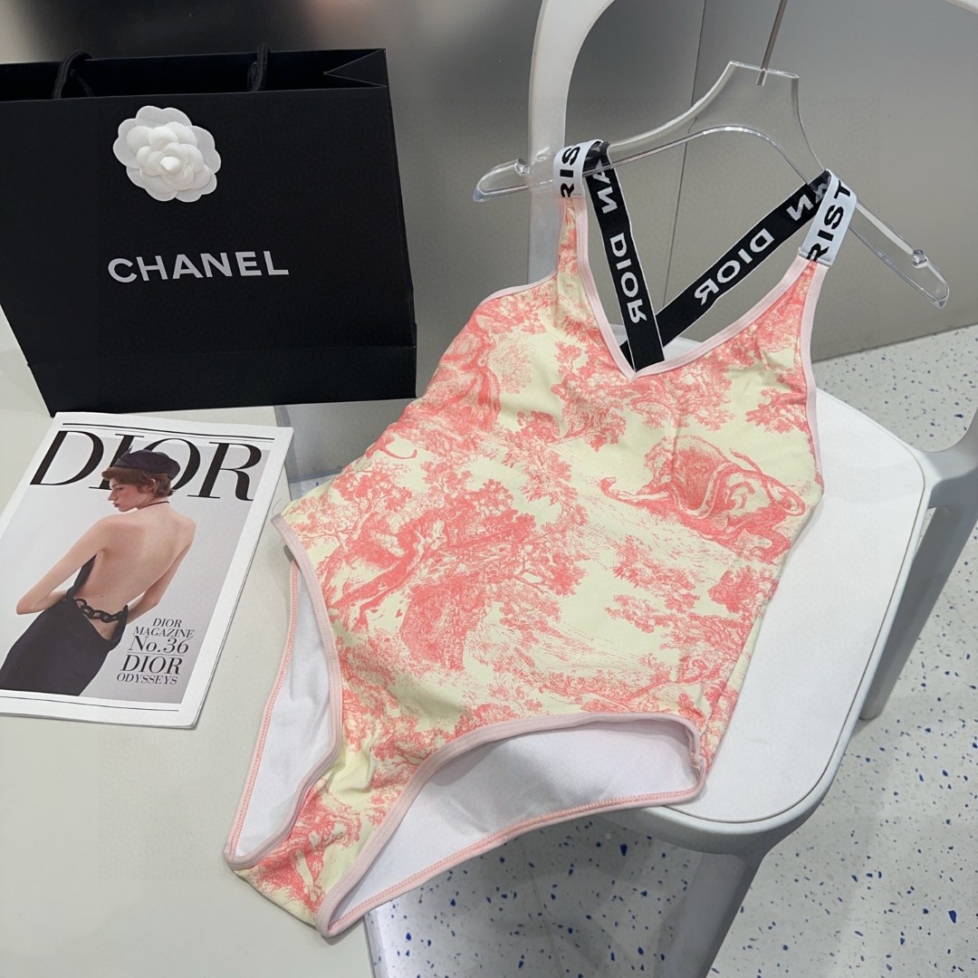 NO:374103,Dior swimsuits are a must-have for fashion experts. Super body shape!  SML swimsuits, swimsuits, swimsuits, bikinis, dior, swimsuits, bikinis19860909迪奥泳衣,时尚达人必备.超级显身材！SML泳衣泳裤比基尼,泳衣，泳裤，比基尼,dior,swimsuits,bikinis,accessory