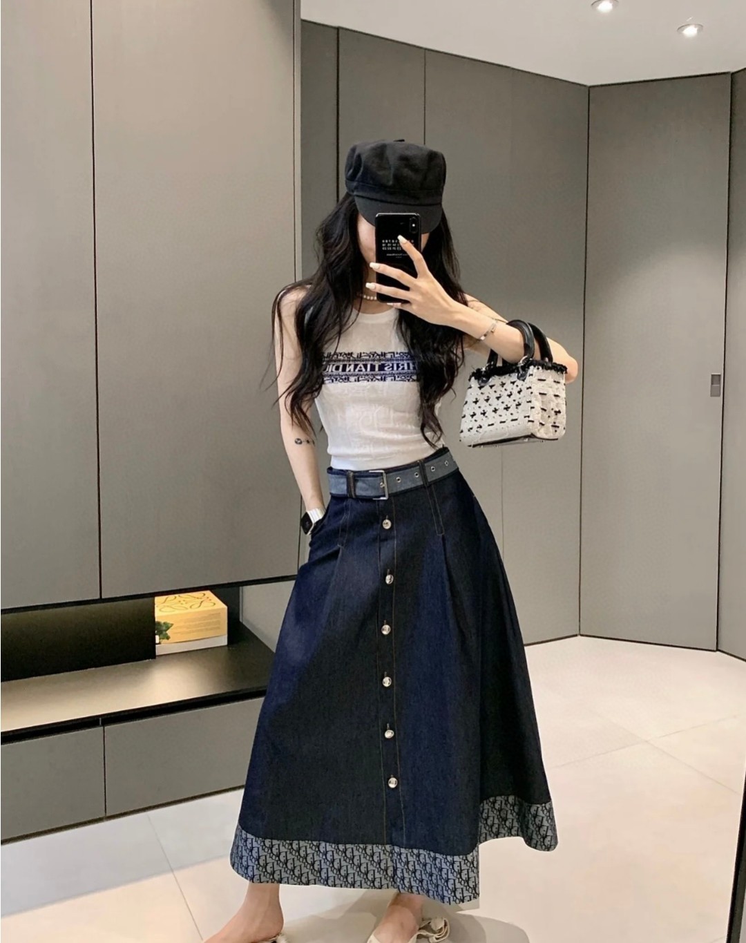 
迪奥背心，搭外套单穿超。爆
均码