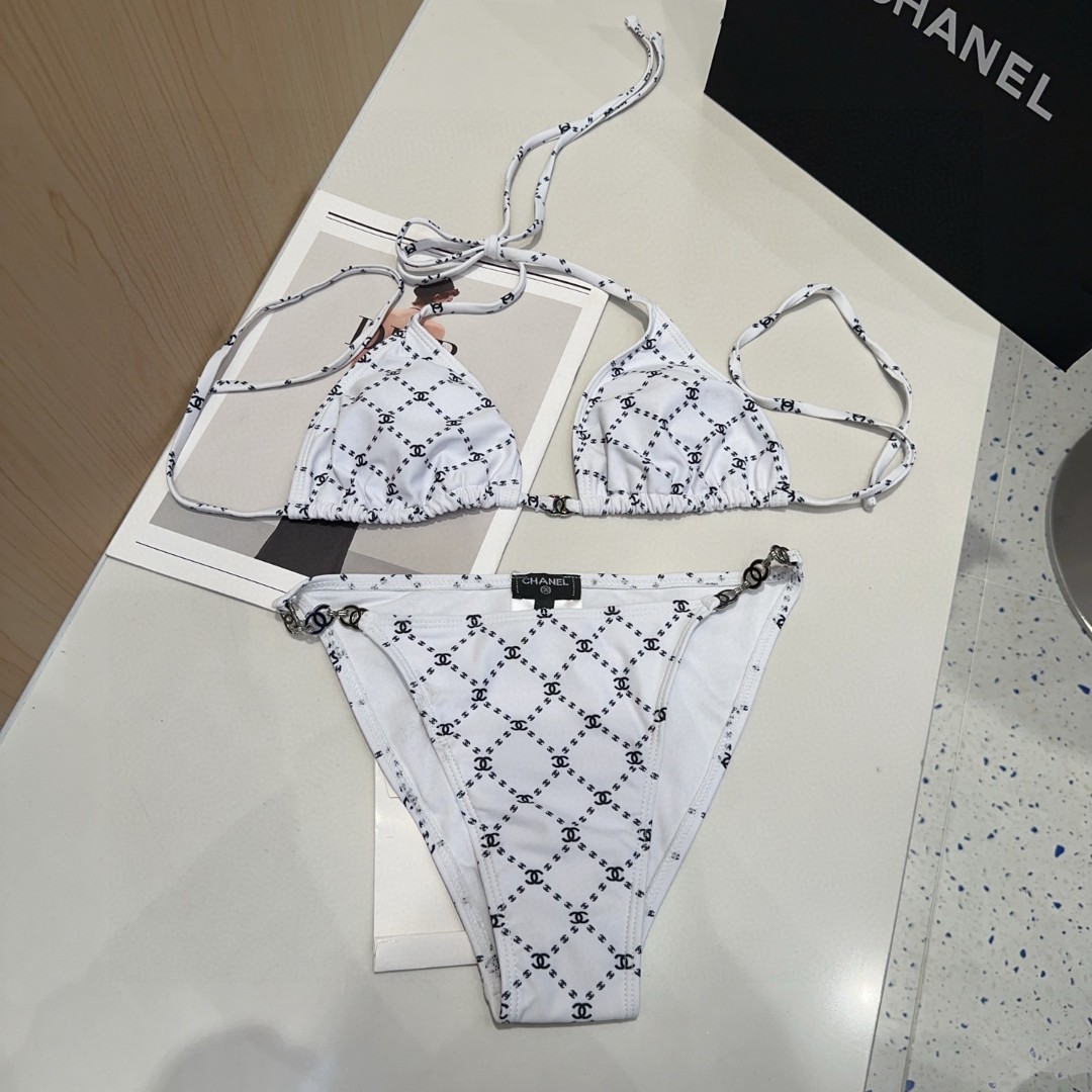 NO:374287,Chanel swimsuit, the real thing is so beautiful!  If you can't take pictures of it, whoever wears it will be beautiful!  Very worth buying SML swimsuits, swimsuits, swimsuits, bikinis, chanels, swimsuits, bikinis19860909香奈儿泳衣,实物实在太美了！拍不出来它的美谁穿谁美！很值得入手 SML泳衣泳裤比基尼,泳衣，泳裤，比基尼,chanel,swimsuits,bikinis,accessory