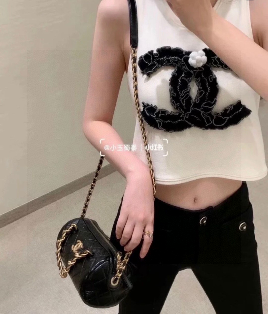 
香奈儿小背心，搭外套单穿超。爆
均码