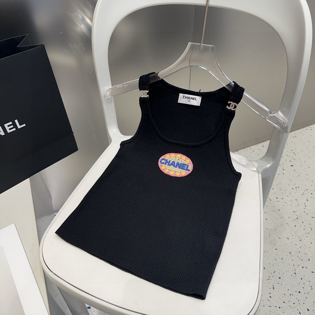 NO:374358,Chanel vest, wearing a jacket, super hot, single size, swimsuit, swimsuit, bikini, chanel, jackets & coats, swimsuits, bikinis19860909香奈儿小背心,搭外套单穿超爆 均码泳衣泳裤比基尼,泳衣，泳裤，比基尼,chanel,jackets & coats,swimsuits,bikinis,accessory