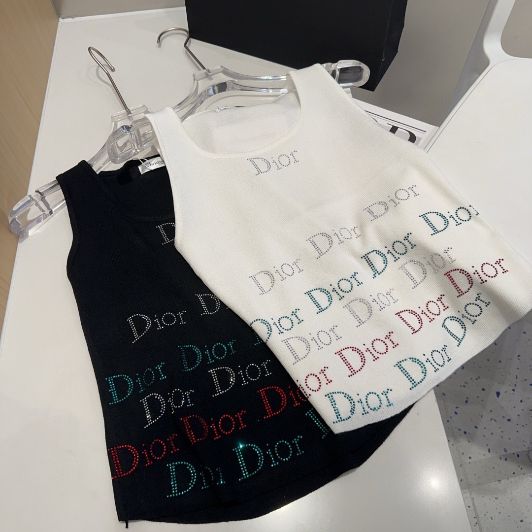 NO:374414,Dior vest, wearing a jacket, super hot, single size, swimsuit, swimsuit, bikini, dior, jackets & coats, swimsuits, bikinis19860909迪奥背心,搭外套单穿超爆 均码泳衣泳裤比基尼,泳衣，泳裤，比基尼,dior,jackets & coats,swimsuits,bikinis,accessory