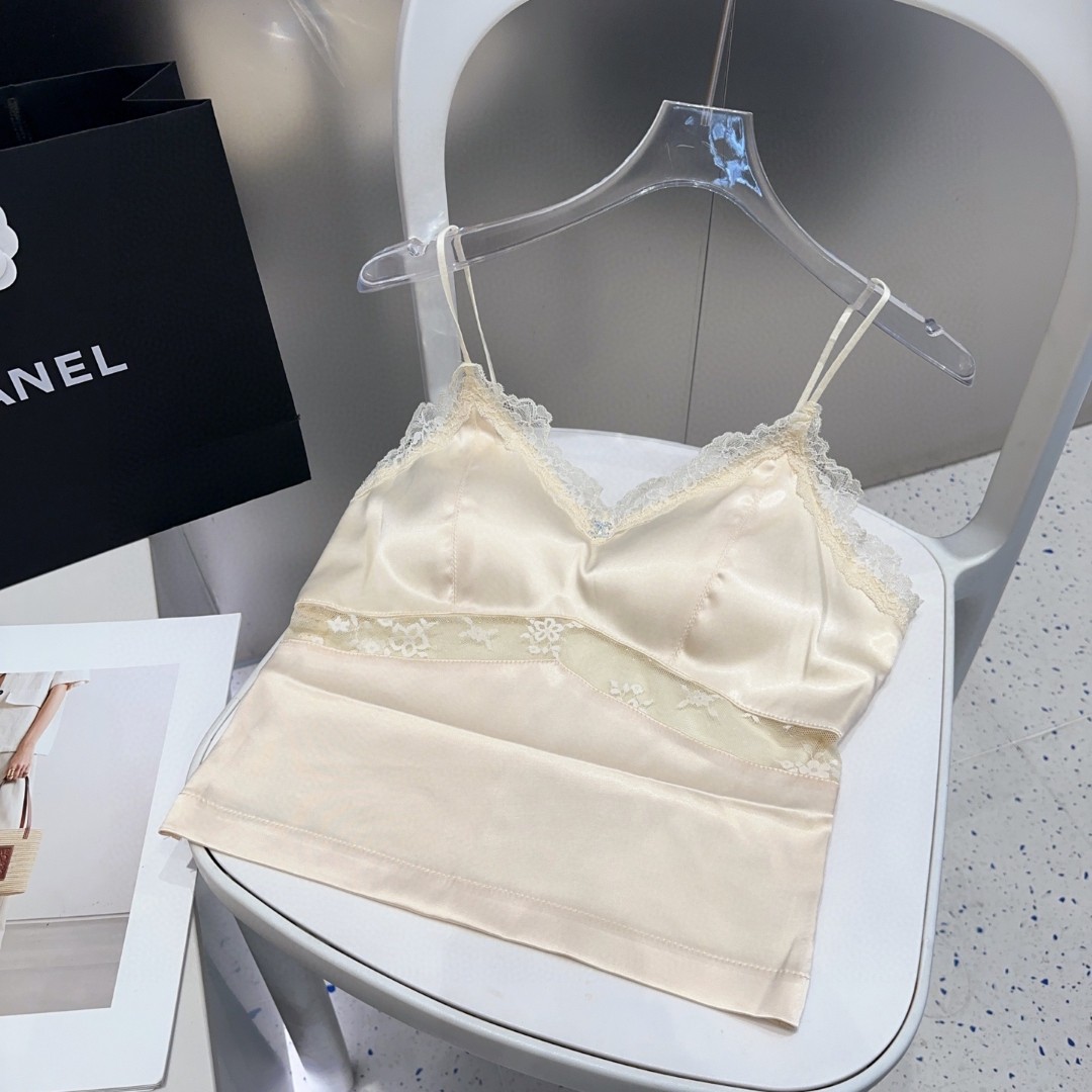 NO:374883,Chanel vest, wearing a jacket, super hot, single size, swimsuit, swimsuit, bikini, chanel, jackets & coats, swimsuits, bikinis19860909香奈儿背心,搭外套单穿超爆 均码泳衣泳裤比基尼,泳衣，泳裤，比基尼,chanel,jackets & coats,swimsuits,bikinis,accessory