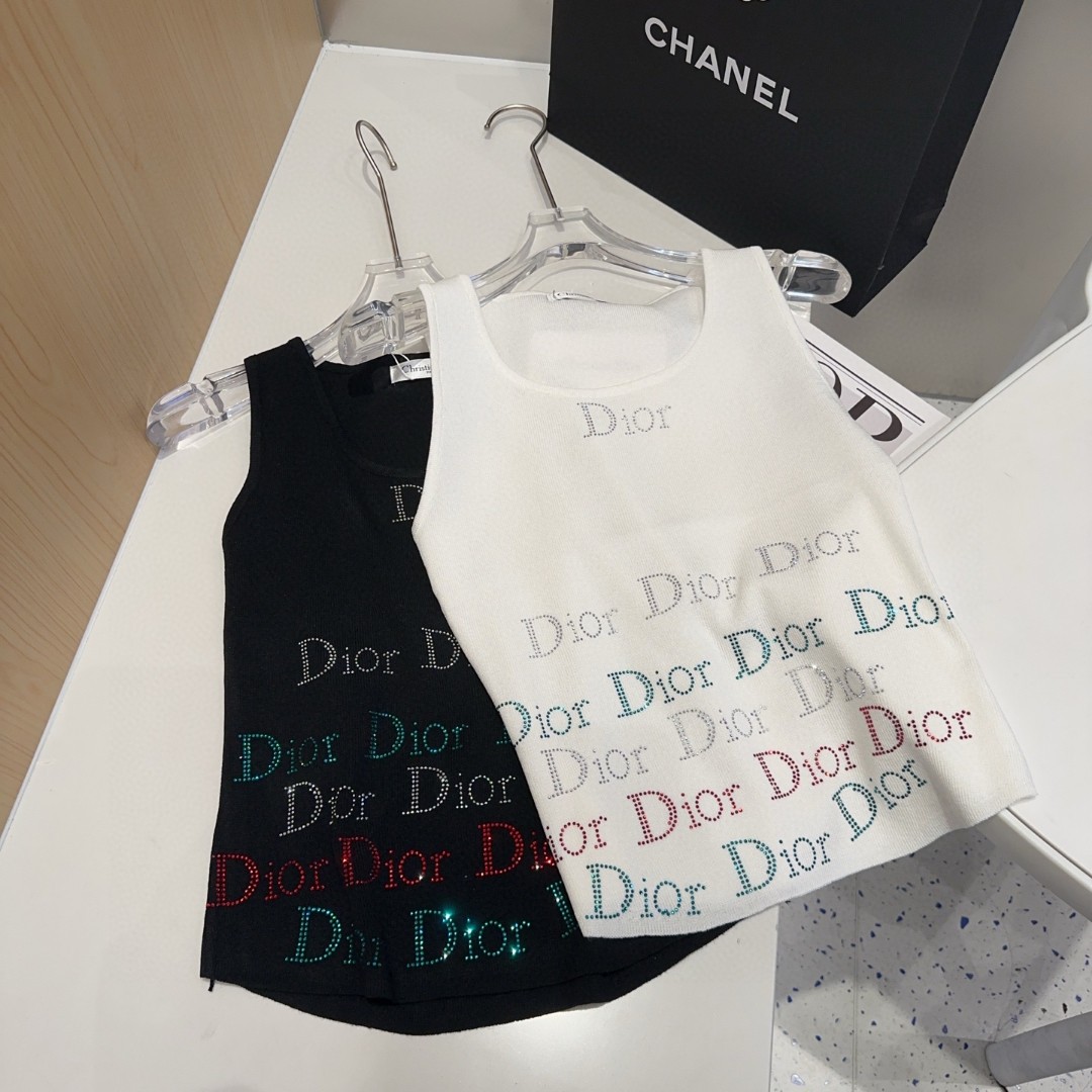 NO:374954,Dior vest, wearing a jacket, super hot, single size, swimsuit, swimsuit, bikini, dior, jackets & coats, swimsuits, bikinis19860909迪奥背心,搭外套单穿超爆 均码泳衣泳裤比基尼,泳衣，泳裤，比基尼,dior,jackets & coats,swimsuits,bikinis,accessory