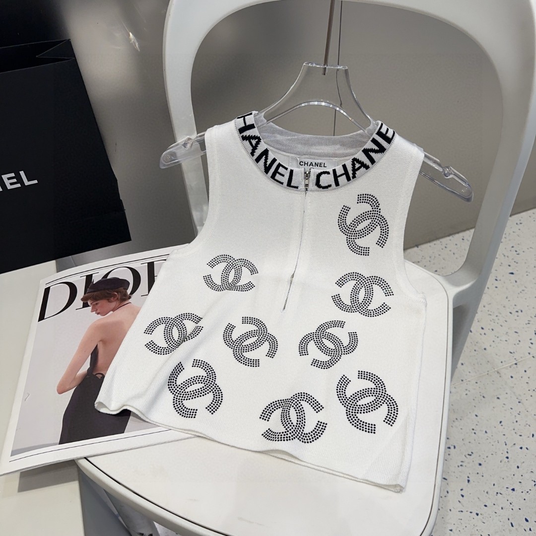 NO:375015,Chanel vest, wearing a jacket, super hot, single size, swimsuit, swimsuit, bikini, chanel, jackets & coats, swimsuits, bikinis19860909香奈儿背心,搭外套单穿超爆 均码泳衣泳裤比基尼,泳衣，泳裤，比基尼,chanel,jackets & coats,swimsuits,bikinis,accessory