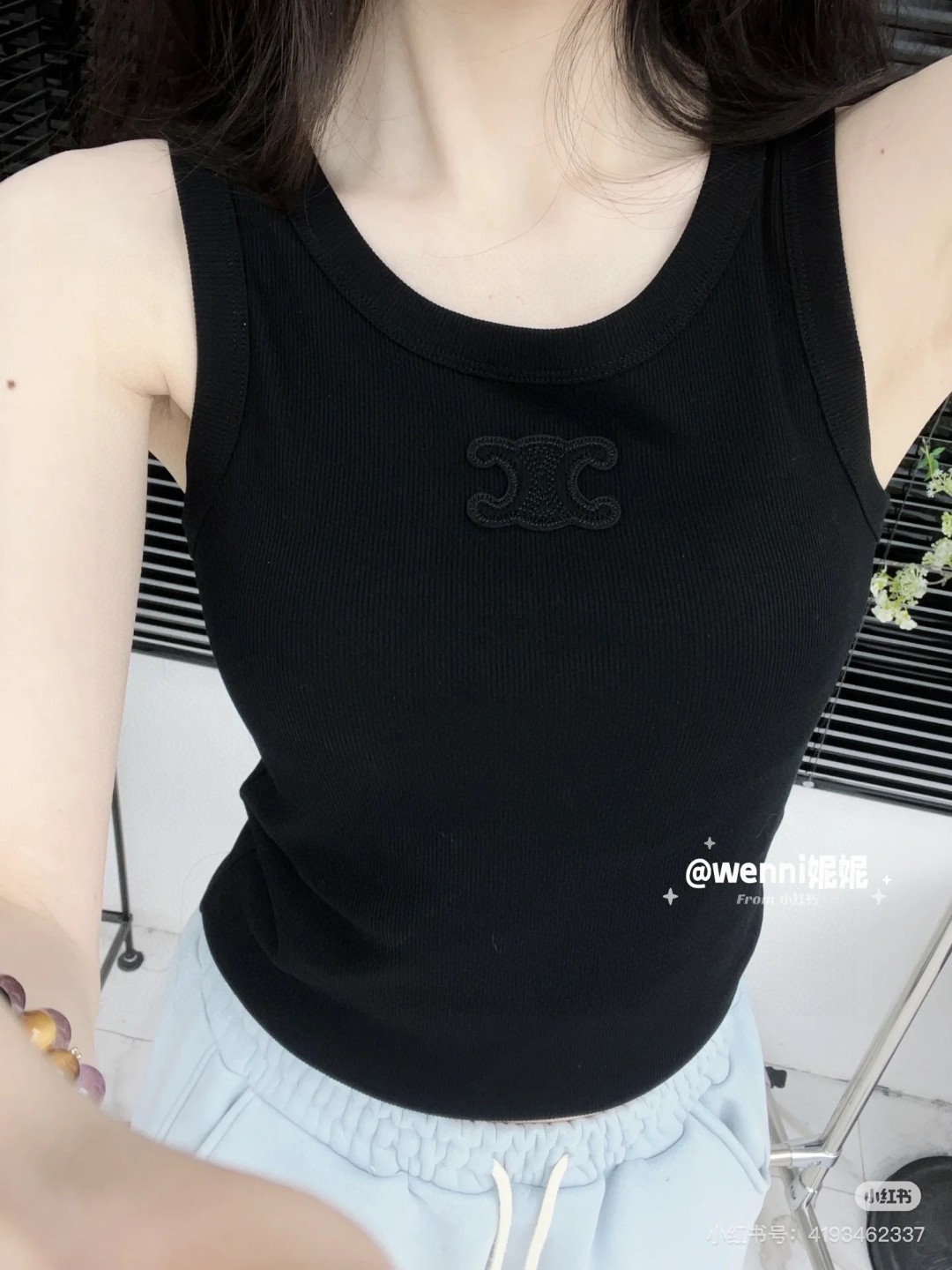 
赛琳背心，搭外套单穿超。爆
均码