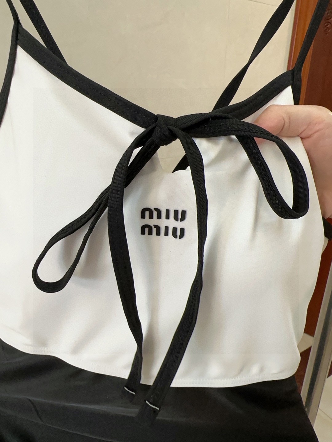 
miumiu泳衣，时尚潮人必备！实物超级好看！海边度假拍照超级好！SML