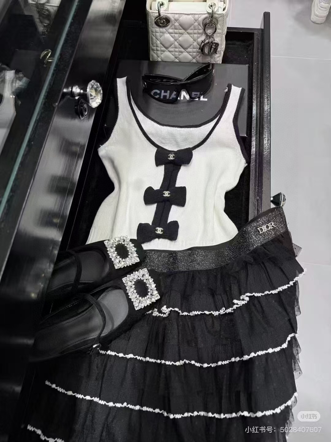 
香奈儿背心，搭外套单穿超。爆
均码