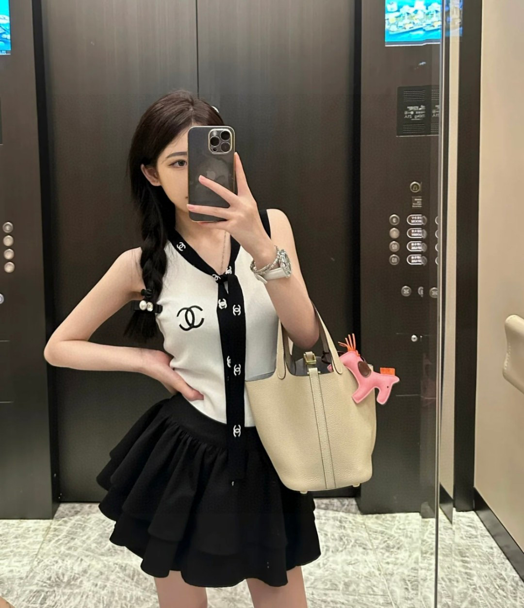 
香奈儿小背心，搭外套单穿超。爆
均码