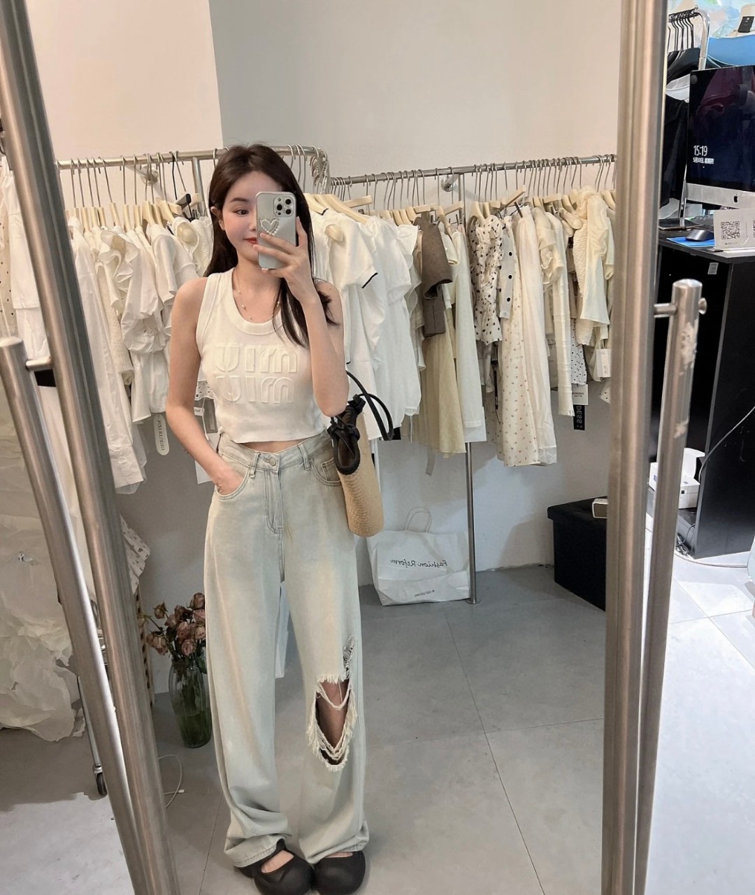 
miumiu背心，搭外套单穿超。爆
均码