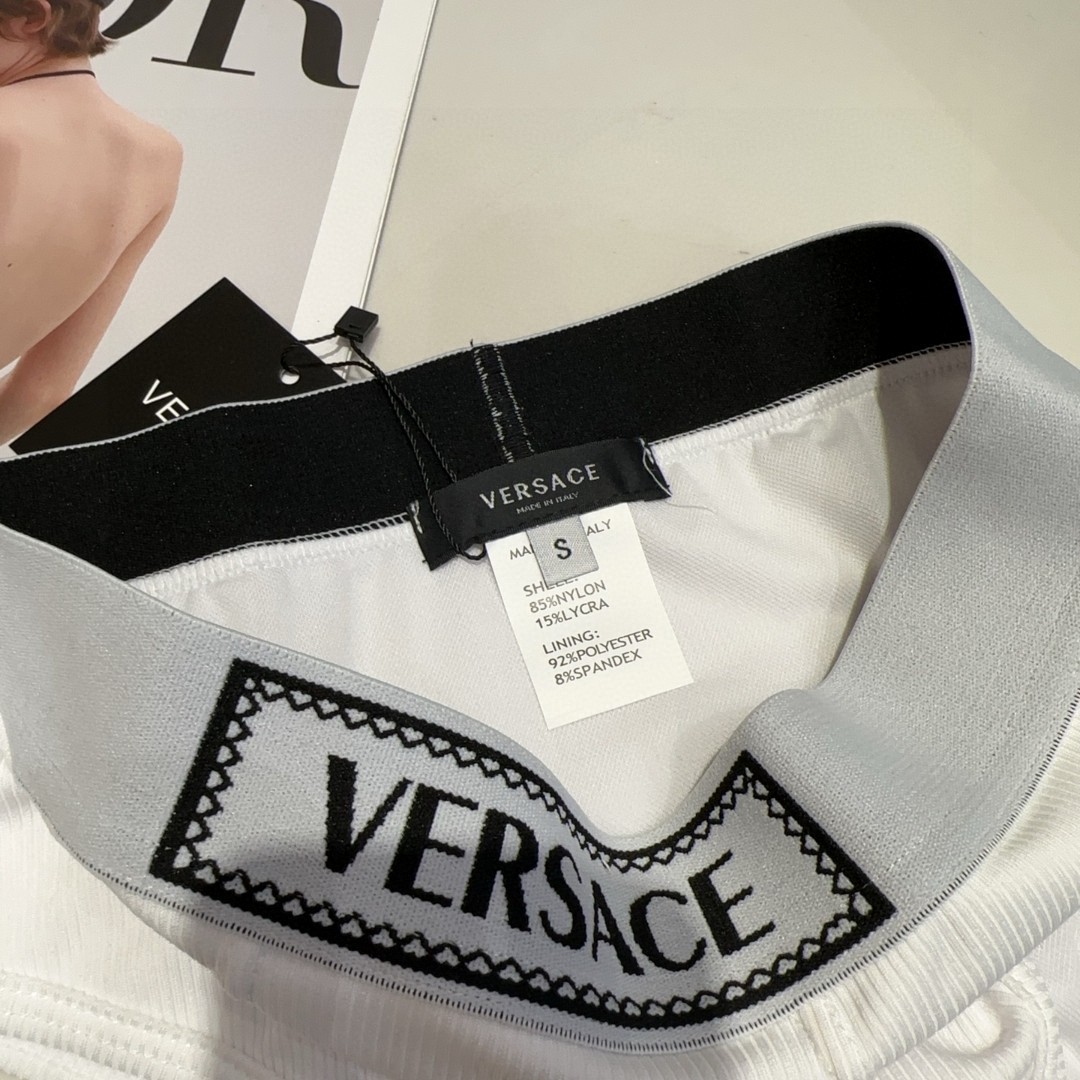 
Versac*新款织带比基尼分体泳衣套装 黑色白色ＳＭＬ
