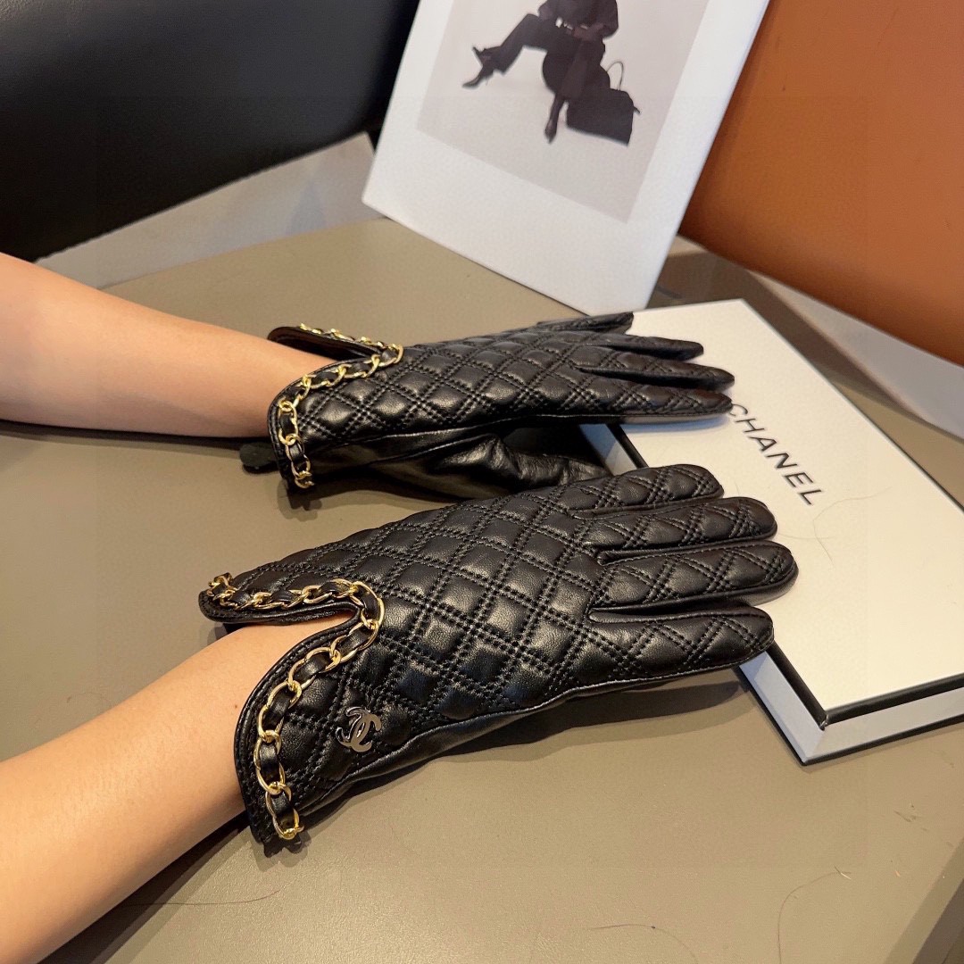 NO:343337,Chanel big double c chain autumn and winter motorcycle gloves Meimeidi are worth comparing the same style with different quality, instantly selling poor products in the market, imported first-class sheepskin classic outdated style. If you like it, you can buy it. This quality will be used this year and next year. [Happy][Happy] [Happy] Gloves, gloves, chanel, sheepskin, gloves19860909香奈儿大双c链条秋冬机车手套美美滴值得对比同款不同品质,秒杀市场差产品,进口一级羊皮经典不过时款.喜欢可以入手了,这种品质的今年用了明年还能用 [愉快][愉快][愉快]均码手套,手套,chanel,sheepskin,gloves,accessory