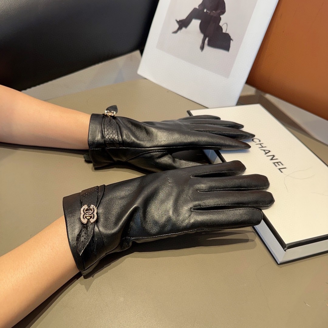NO:343341,Chanel women's sheepskin gloves, fashionable gloves, warm and fleece inner, classic, simple, and super comfortable, soft and versatile!  gloves, gloves, chanel, sheepskin, gloves19860909香奈儿女款羊皮手套,时尚手套,秋冬保暖加绒内里,经典简洁上手超舒适柔软、百搭！手套,手套,chanel,sheepskin,gloves,accessory