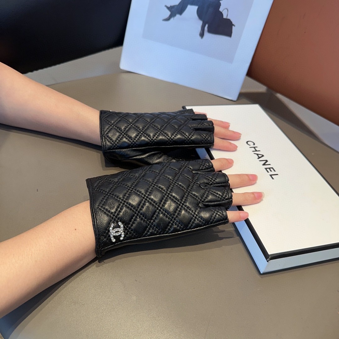 NO:343574,Chanel sheepskin gloves, fashionable gloves, warm and fleece lining in autumn and winter, classic, simple, comfortable and soft, versatile. Single size gloves, gloves, chanel, sheepskin, gloves19860909香奈儿羊皮手套,时尚手套,秋冬保暖加绒内里,经典简洁上手超舒适柔软、百搭 均码手套,手套,chanel,sheepskin,gloves,accessory