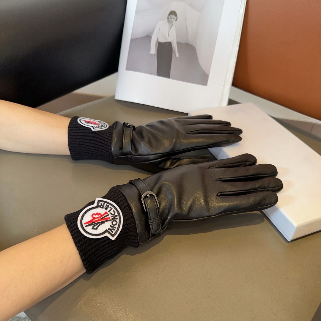 NO:343610,New sheepskin gloves for women, fashionable gloves, warm and fleece inner in autumn and winter, classic, simple, comfortable, soft and versatile!  ML gloves, gloves, Moncler, sheepskin, gloves19860909蒙口女款新品羊皮手套,时尚手套,秋冬保暖加绒内里,经典简洁上手超舒适柔软、百搭！ML手套,手套,Moncler,sheepskin,gloves,accessory