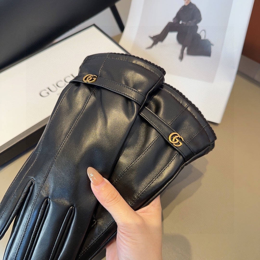 
古奇女款羊皮手套，时尚手套，秋冬保暖加绒内里，经典简洁💕上手超舒适柔软、百搭！码数ML