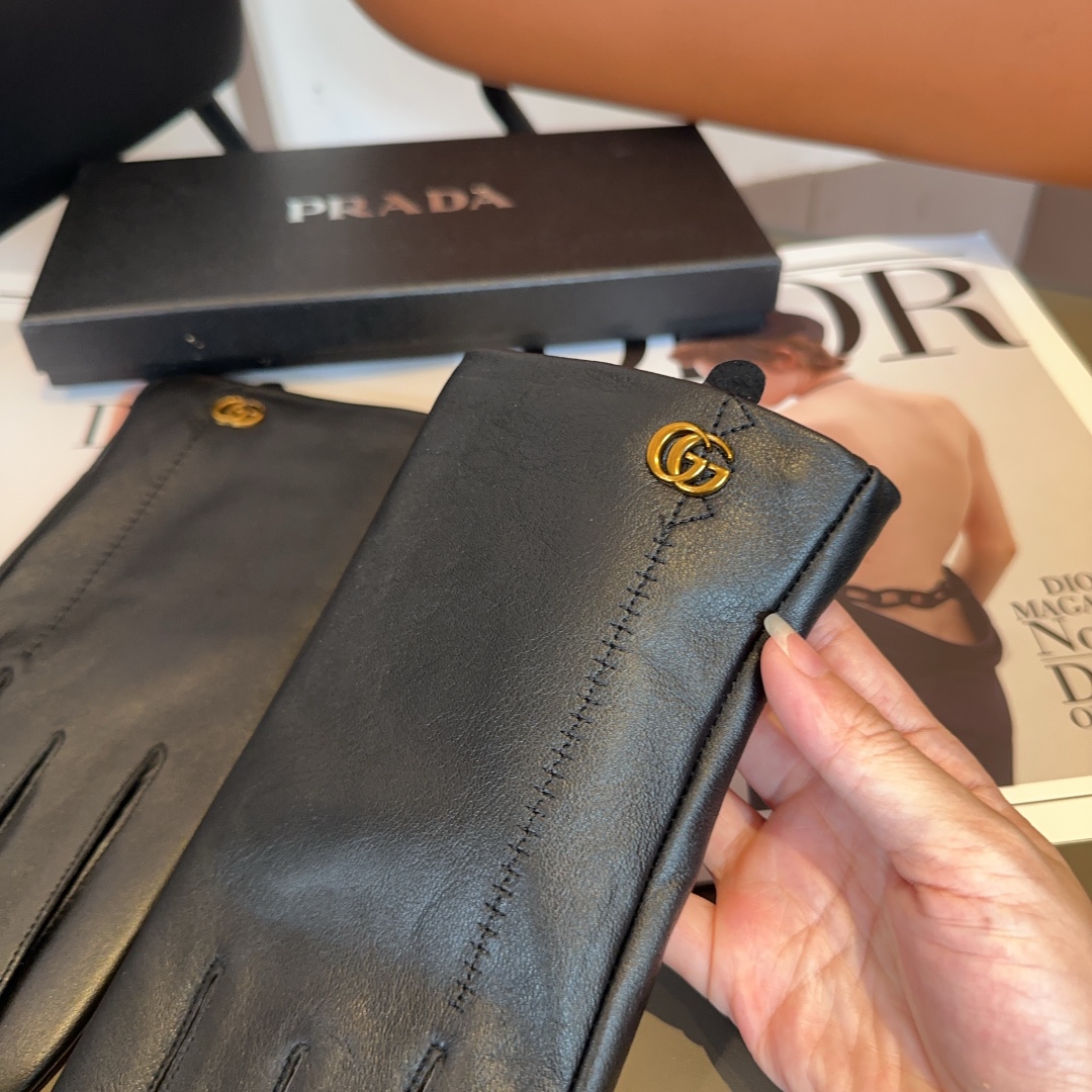 
古奇男款新品羊皮手套，时尚手套，秋冬保暖加绒内里，经典简洁💕上手超舒适柔软、百搭！码数L,XL