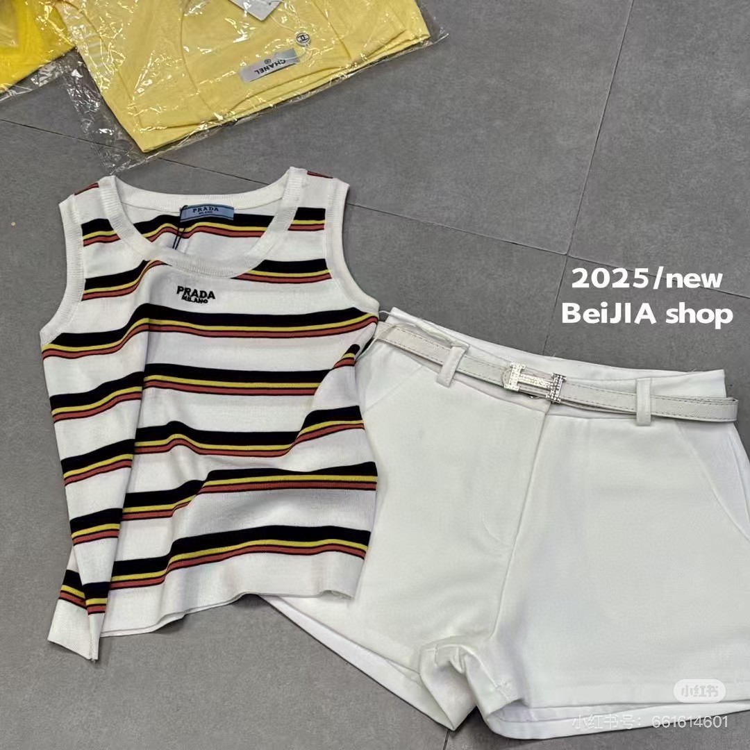 NO:377516,Prada vest, wearing a jacket, super hot, single size, swimsuit, swimsuit, bikini, swimsuit, swimsuit, bikini, prada, jackets & coats, swimsuits, bikinis19860909普拉达背心,搭外套单穿超爆 均码泳衣泳裤比基尼,泳衣，泳裤，比基尼,prada,jackets & coats,swimsuits,bikinis,accessory
