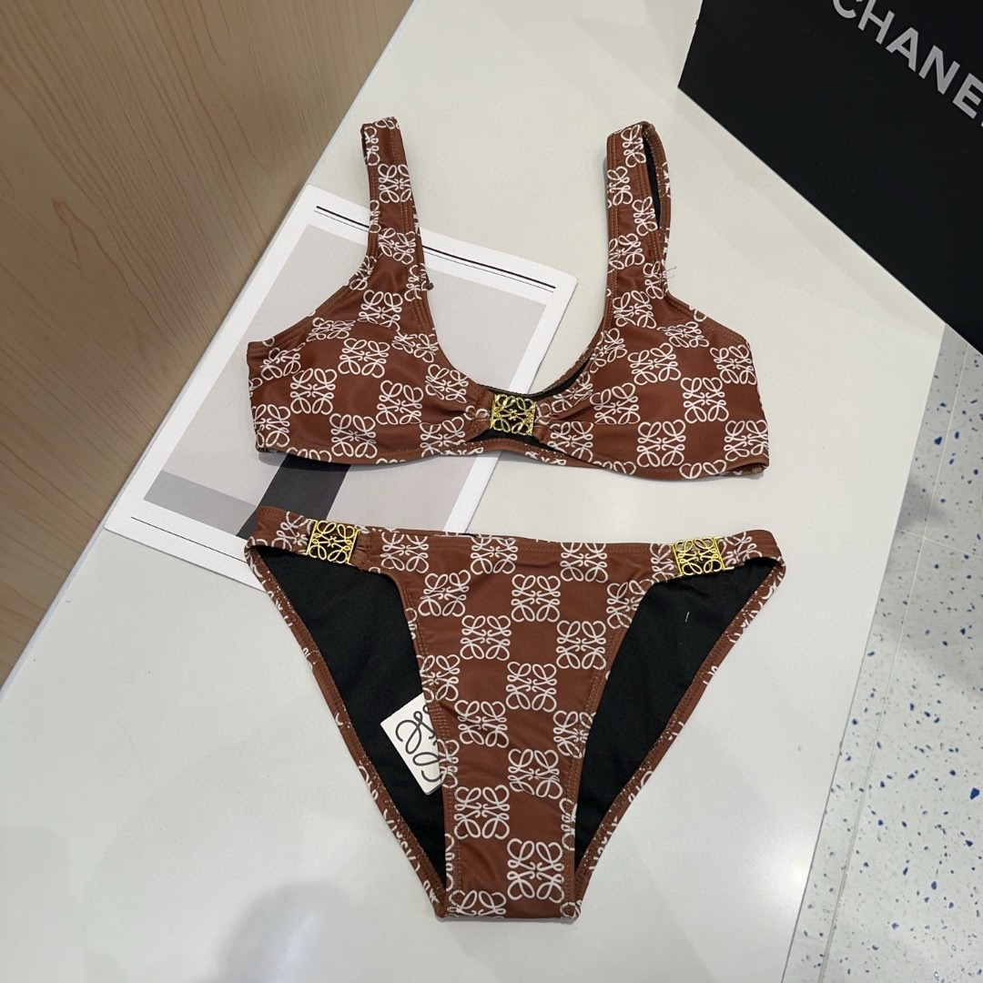NO:377712,Luo Yiwei swimsuit is a must-have for fashion experts. It shows off your figure!  SML swimsuits, swimsuits, swimsuits, bikinis, loewe, swimsuits, bikinis19860909罗意威泳衣,时尚达人必备.超级显身材！SML泳衣泳裤比基尼,泳衣，泳裤，比基尼,loewe,swimsuits,bikinis,accessory
