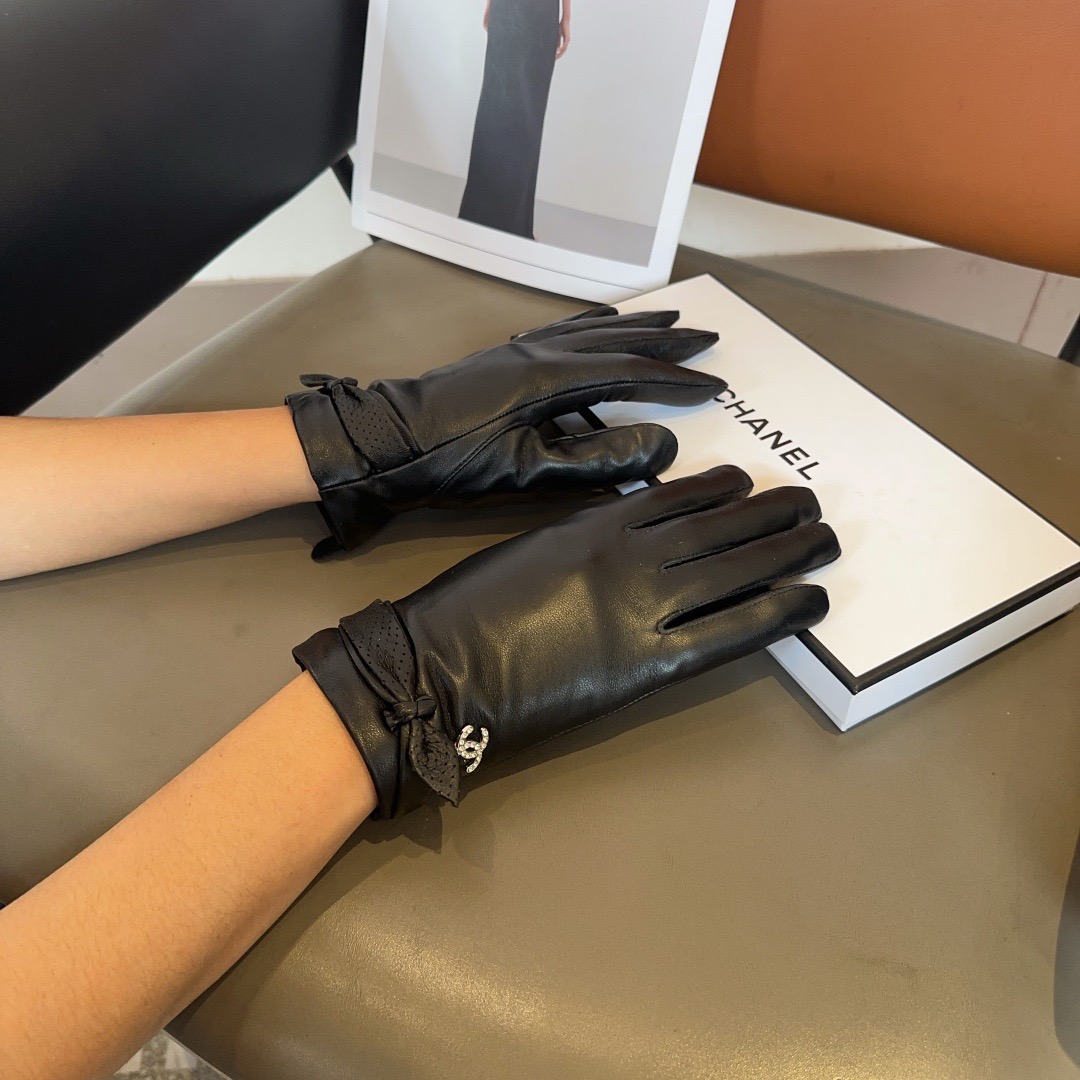 NO:554607,Chanel sheepskin gloves, fashionable gloves, warm in autumn and winter with velvet lining, classic and simple, super comfortable and soft, versatile ML gloves, gloves, chanel, sheepskin, gloves19860909香奈儿羊皮手套,时尚手套,秋冬保暖加绒内里,经典简洁上手超舒适柔软、百搭ML手套,手套,chanel,sheepskin,gloves,accessory
