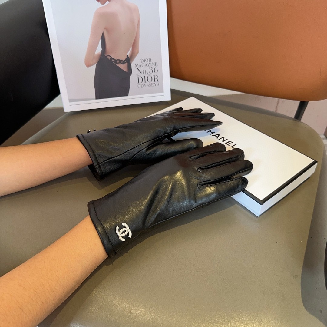 NO:554879,Chanel women's gloves, fashionable gloves, classic, simple and easy to use, super comfortable, soft and versatile!  One size fits all gloves, gloves, chanel, gloves19860909香奈儿女款手套,时尚手套,经典简洁上手超舒适柔软、百搭！均码手套,手套,chanel,gloves,accessory