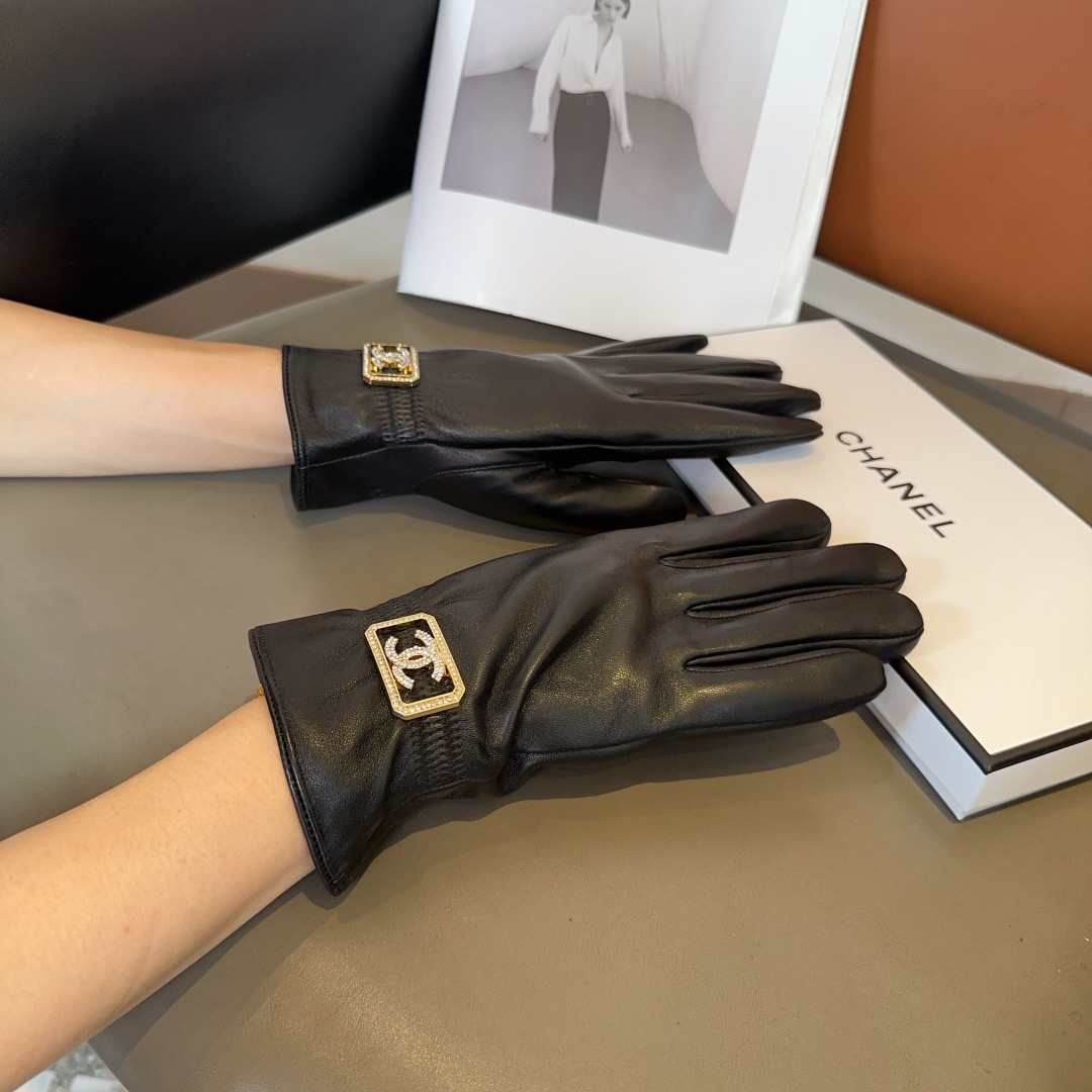 NO:583977,Chanel sheepskin gloves, fashionable gloves, warm lining for autumn and winter, classic and simple, super comfortable, soft and versatile!  ML gloves, gloves, chanel, sheepskin, gloves19860909香奈儿羊皮手套,时尚手套,秋冬保暖内里,经典简洁上手超舒适柔软、百搭！ ML手套,手套,chanel,sheepskin,gloves,accessory
