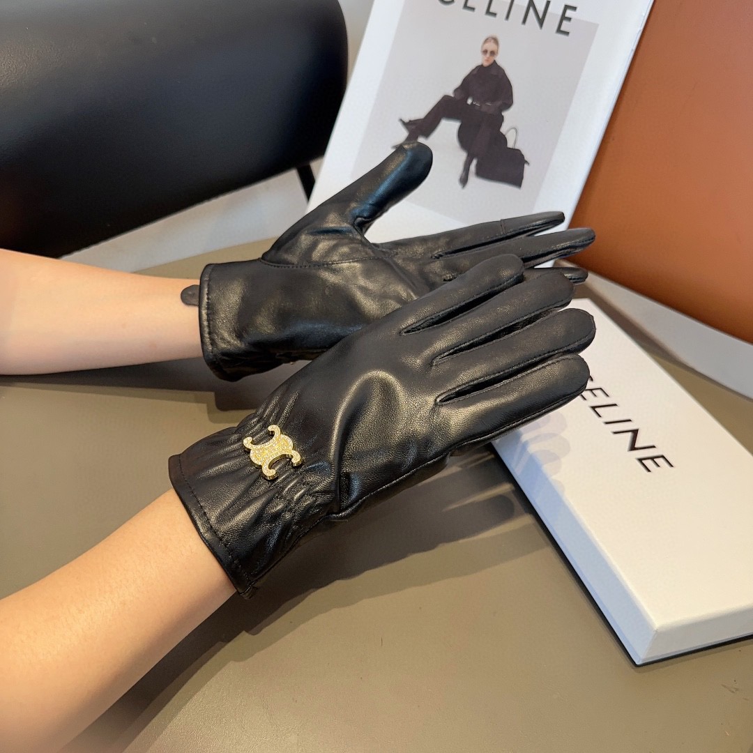 NO:583984,Celine sheepskin gloves, fashionable gloves, warm autumn and winter lining, classic and simple, super comfortable, soft and versatile!  Size ML gloves, gloves, celine, sheepskin, gloves19860909赛琳羊皮手套,时尚手套,秋冬保暖内里,经典简洁上手超舒适柔软、百搭！码数ML手套,手套,celine,sheepskin,gloves,accessory