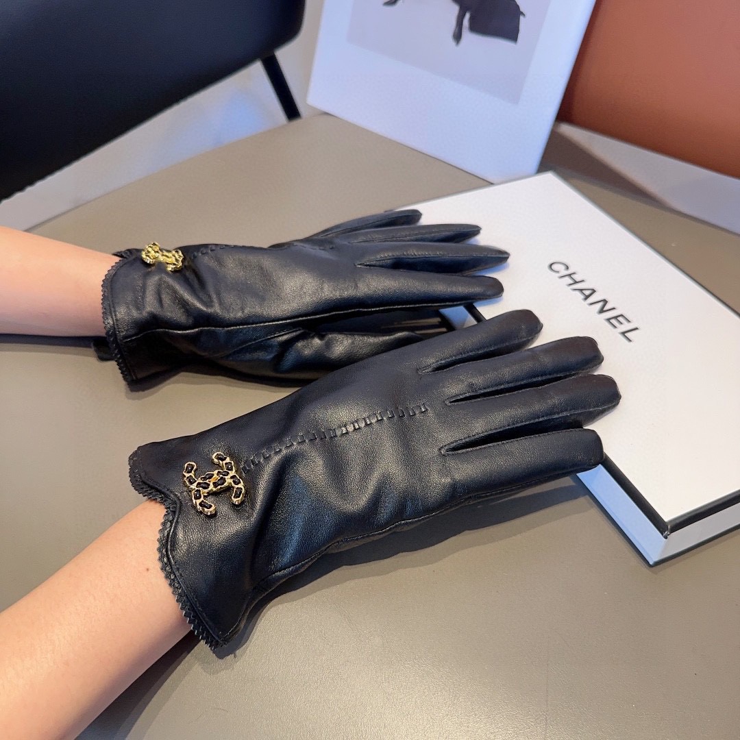 NO:618099,Chanel sheepskin gloves, fashionable gloves, warm in autumn and winter with velvet lining, classic, simple and super comfortable, soft and versatile!  mL gloves, gloves, chanel, sheepskin, gloves19860909香奈儿羊皮手套,时尚手套,秋冬保暖加绒内里,经典简洁上手超舒适柔软、百搭！mL手套,手套,chanel,sheepskin,gloves,accessory