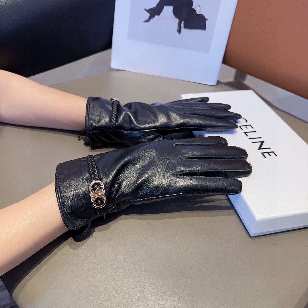 NO:640110,Celine sheepskin gloves, fashionable gloves, warm autumn and winter lining, classic and simple, super comfortable, soft and versatile!  Size ML gloves, gloves, celine, sheepskin, gloves19860909赛琳羊皮手套,时尚手套,秋冬保暖内里,经典简洁上手超舒适柔软、百搭！码数ML手套,手套,celine,sheepskin,gloves,accessory