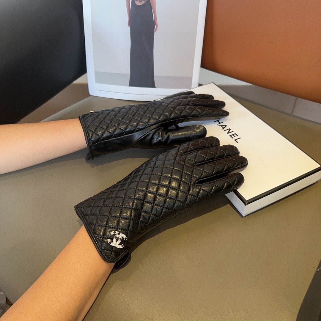 NO:640091,Chanel gloves, fashionable gloves, warm in autumn and winter with velvet lining, classic, simple and super comfortable, soft and versatile!  gloves,gloves,chanel,gloves19860909香奈儿手套,时尚手套,秋冬保暖加绒内里,经典简洁上手超舒适柔软、百搭！手套,手套,chanel,gloves,accessory