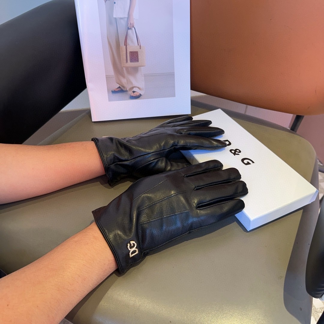 NO:659811,DG men's new sheepskin gloves, fashionable gloves, warm in autumn and winter with velvet lining, classic and simple, super comfortable, soft and versatile!  Size L, XL gloves, gloves, sheepskin, gloves19860909DG男款新品羊皮手套,时尚手套,秋冬保暖加绒内里,经典简洁上手超舒适柔软、百搭！码数L,XL手套,手套,sheepskin,gloves,accessory