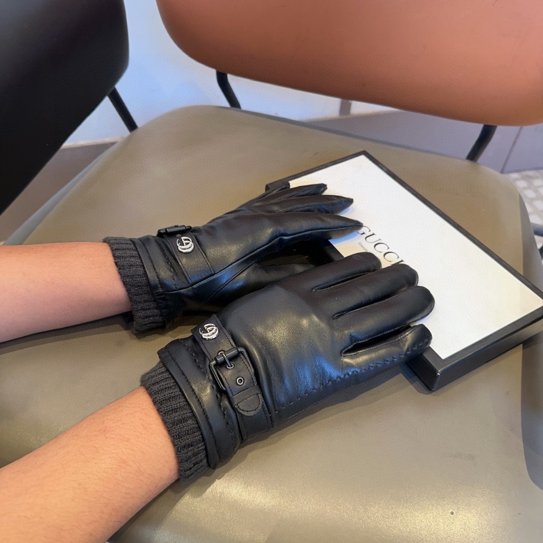 NO:659847,Gucci men's new sheepskin gloves, fashionable gloves, warm in autumn and winter with velvet lining, classic and simple, super comfortable, soft and versatile!  Size L, XL gloves, gloves, sheepskin, gloves19860909古奇男款新品羊皮手套,时尚手套,秋冬保暖加绒内里,经典简洁上手超舒适柔软、百搭！码数L,XL手套,手套,sheepskin,gloves,accessory