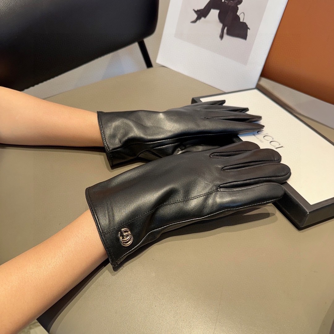 NO:718515,Gucci women's new sheepskin gloves, fashionable gloves, warm in autumn and winter with velvet lining, classic and simple, super comfortable, soft and versatile!  ML gloves, gloves, sheepskin, gloves19860909古奇女款新品羊皮手套,时尚手套,秋冬保暖加绒内里,经典简洁上手超舒适柔软、百搭！ML手套,手套,sheepskin,gloves,accessory