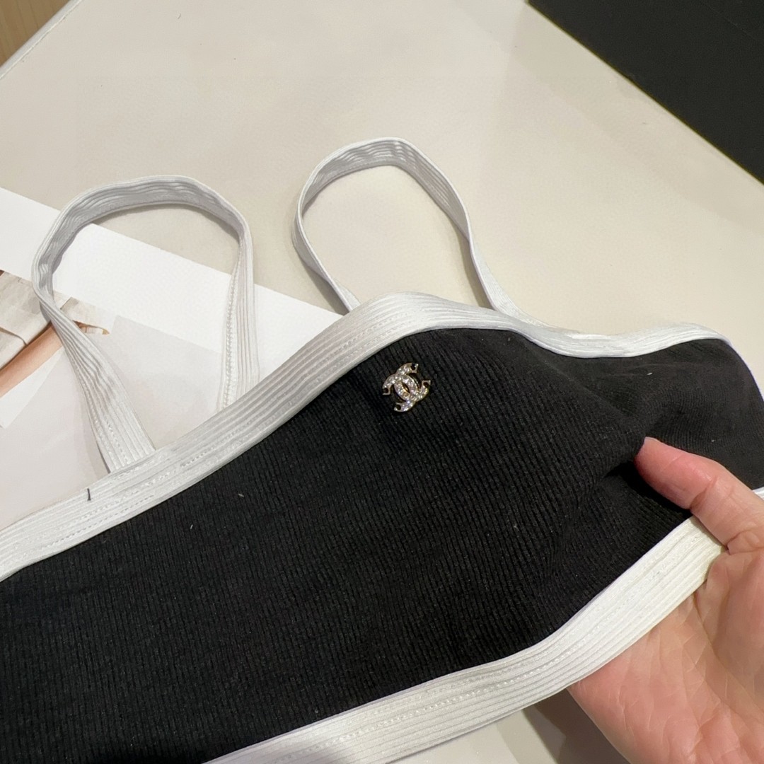 香奈儿泳衣，时尚达人必备。超级显身材！SML