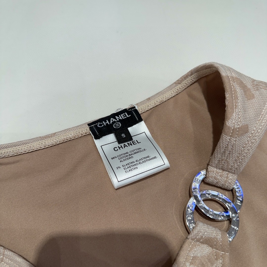 香奈儿泳衣，时尚达人必备。超级显身材！SML