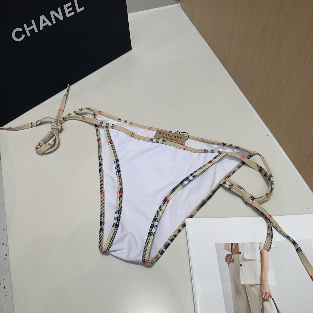 巴宝莉泳衣，时尚达人必备。超级显身材！SML