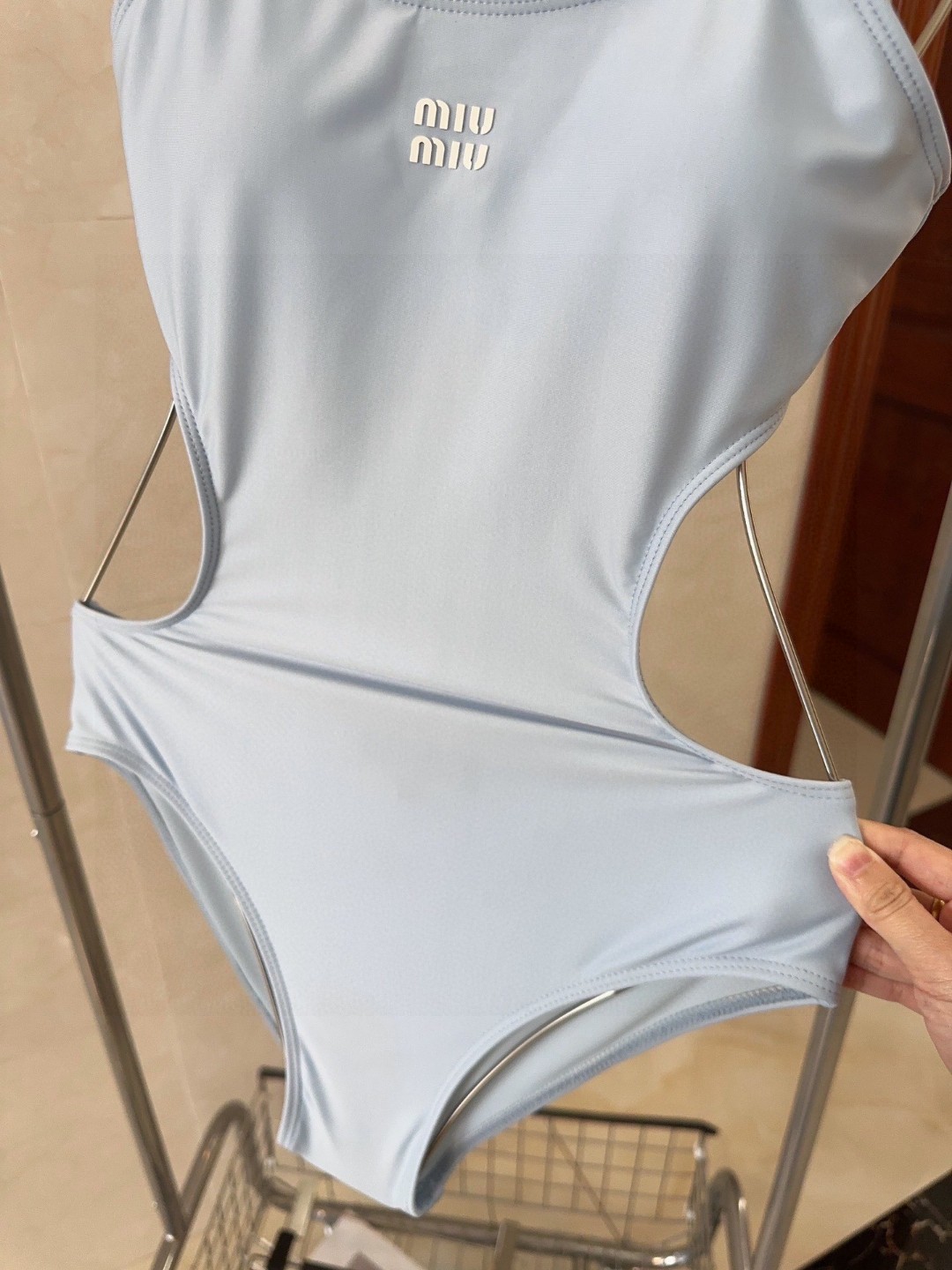 miumiu泳衣，时尚潮人必备！实物超级好看！海边度假拍照超级好！SML