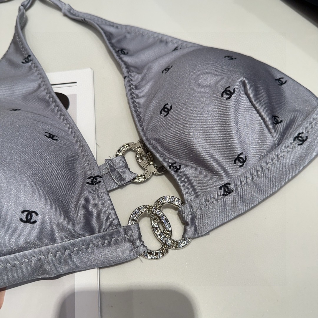 香奈儿泳衣，时尚潮人必备！实物超级好看！海边度假拍照超级好！SML