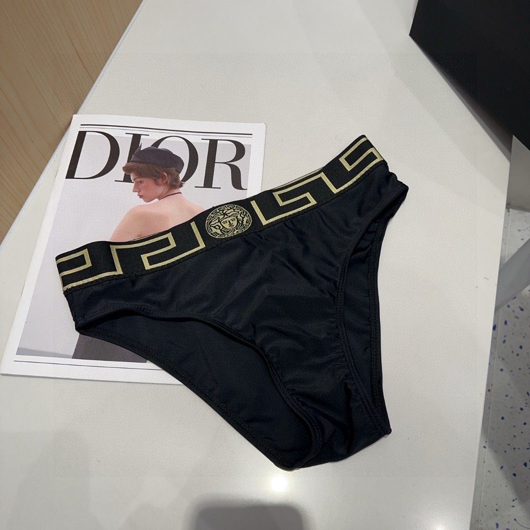 范思哲泳衣，上身显瘦而且好看！穿着很洋气😍SML